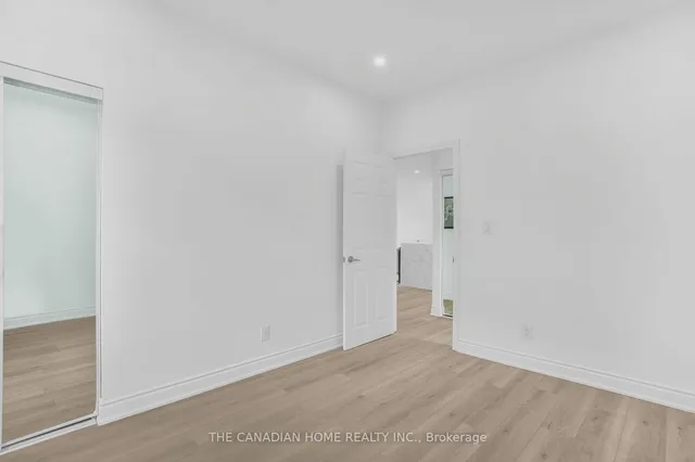 Additional image 21 of 582 Wentworth St