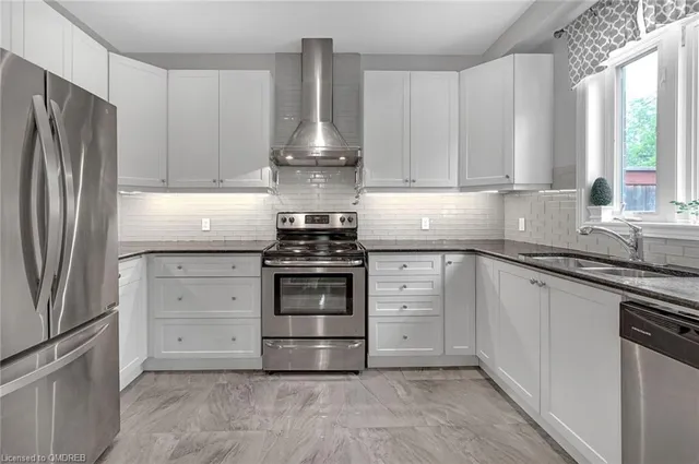 Additional image 14 of 93 Southshore Crescent