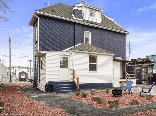 Additional image 34 of 582 Wentworth St