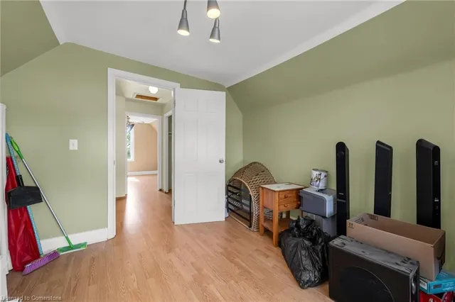 Additional image 14 of 552 Quebec St