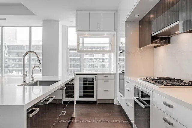 Additional image 8 of 455 Wellington St Unit 708