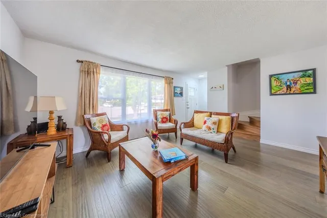 Additional image 7 of 56 Raleigh Crt