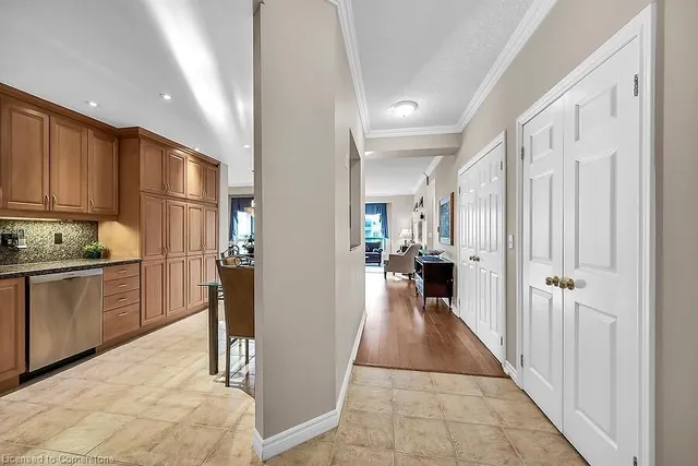 Additional image 6 of 3000 Creekside Dr Unit 601