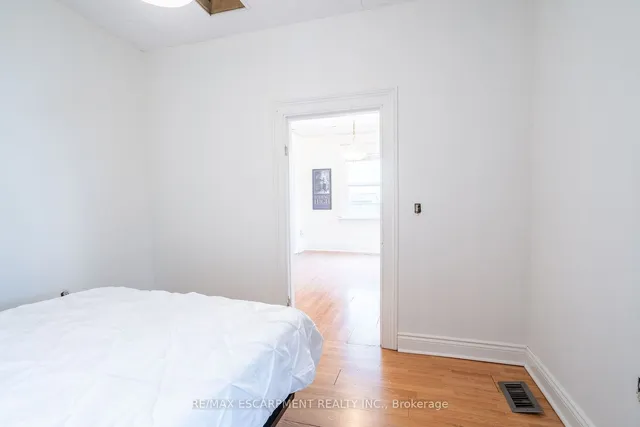 Additional image 19 of 49 Jones St