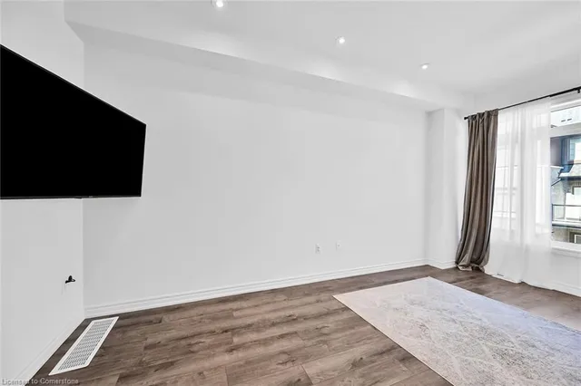 Additional image 15 of 61 Soho St Unit 42