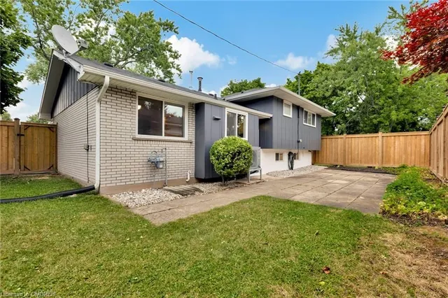 Additional image 16 of 330 Duncombe Dr