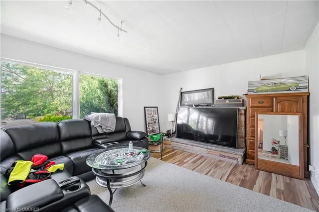 Additional image 27 of 2149 Caroline St