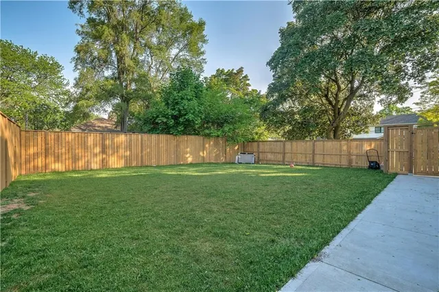 Additional image 47 of 939 TEAL Dr