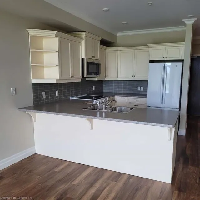 Additional image 6 of 3290 New St Unit 214