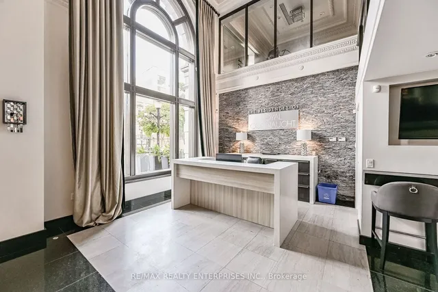 Additional image 3 of 112 King St Unit #PH05