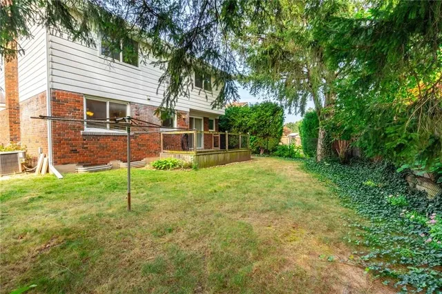 Additional image 37 of 555 LETITIA Crt