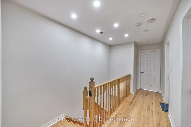 Additional image 17 of 566 BESSBOROUGH Dr