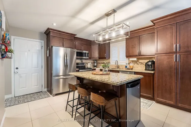 Additional image 9 of 49 Desoto Dr