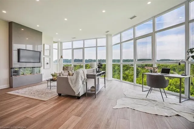 Additional image 8 of 2750 King St Unit 806