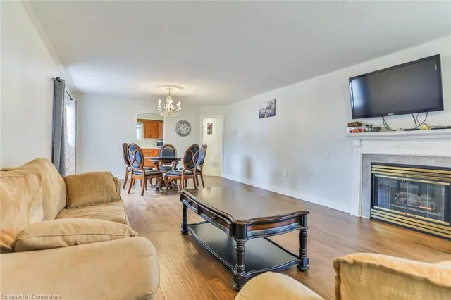 Additional image 10 of 214 Silverbirch Blvd