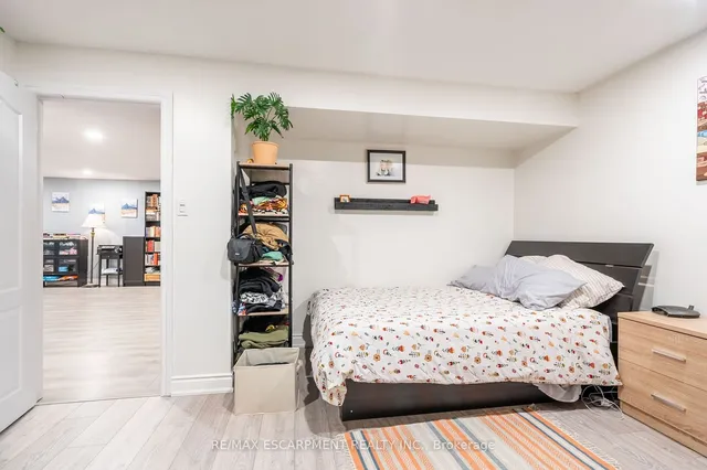 Additional image 34 of 71 Joshua Ave