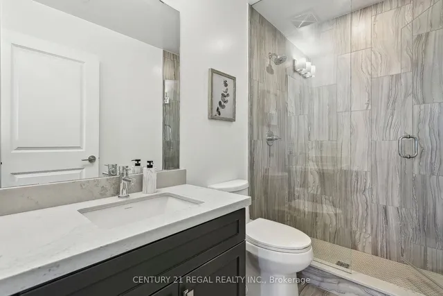 Additional image 13 of 2007 James St Unit 1106