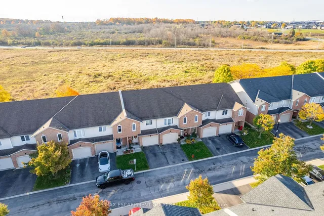 Additional image 3 of 800 PARAMOUNT Dr Unit 38