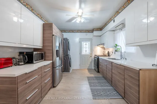 Additional image 9 of 50 1/2 Clyde St