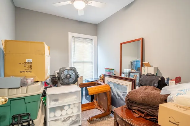 Additional image 25 of 202 CANADA St