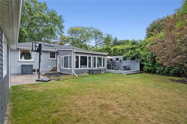 Additional image 6 of 2227 DEYNCOURT Dr