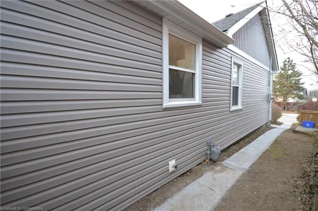 Additional image 37 of 66 Dundurn St