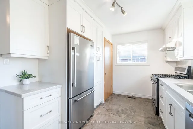 Additional image 9 of 130 KINGS FOREST Dr