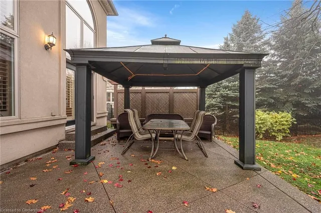 Additional image 45 of 15 Silver Maple Dr