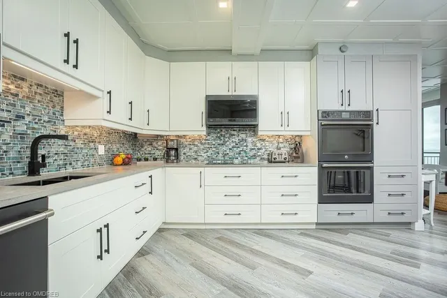 Additional image 12 of 5250 Lakeshore Rd Unit 1504