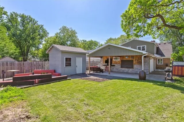 Additional image 39 of 2076 Churchill Ave