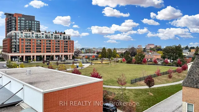 Additional image 24 of 760 Lawrence Ave Unit 90