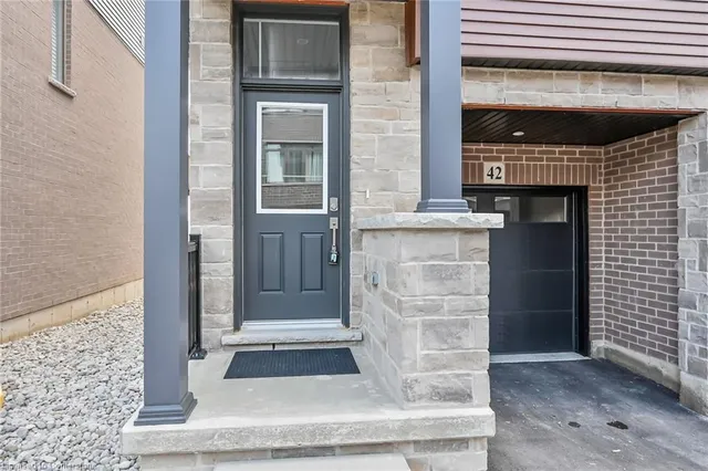 Additional image 38 of 61 Soho St Unit 42