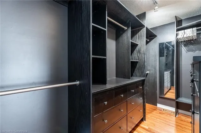 Additional image 25 of 54 Goldcrest Dr