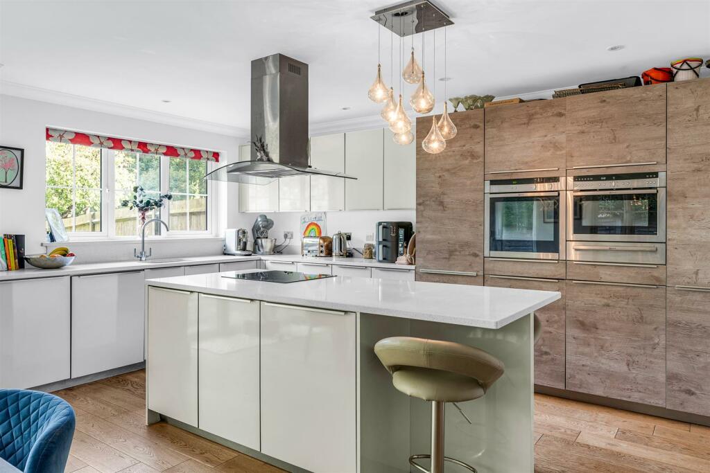 Additional image 15 of The Drive, Welwyn