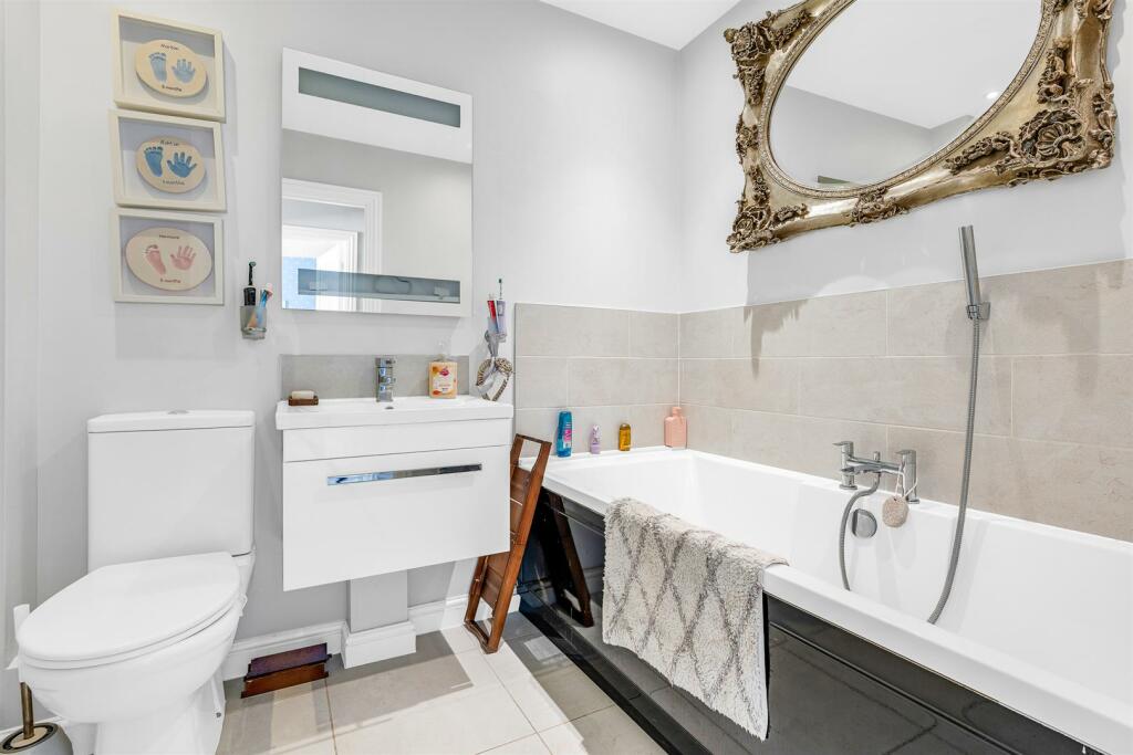 Additional image 29 of The Drive, Welwyn