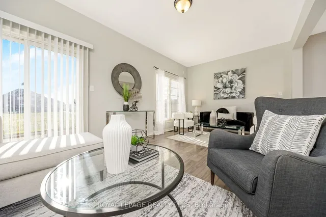 Additional image 20 of 592 Lott Cres