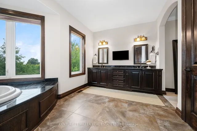 Additional image 22 of 1173 Powerline Rd