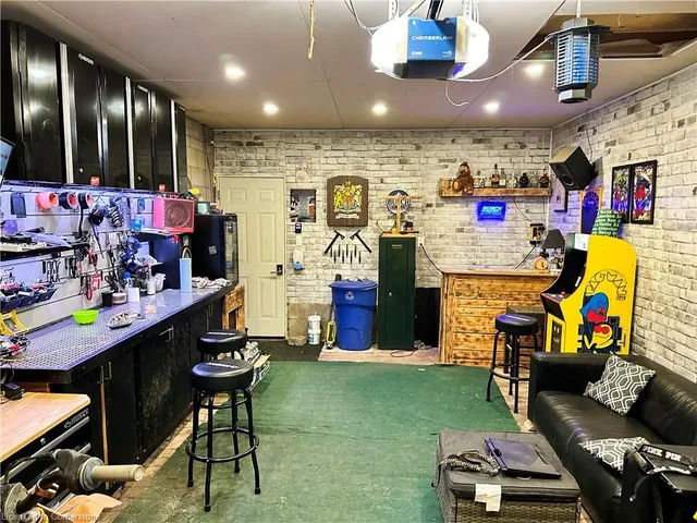 Additional image 37 of 8523 Dickenson Rd