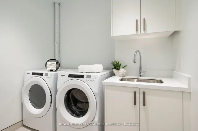 Additional image 16 of 1 Strathgowan Ave Unit 102