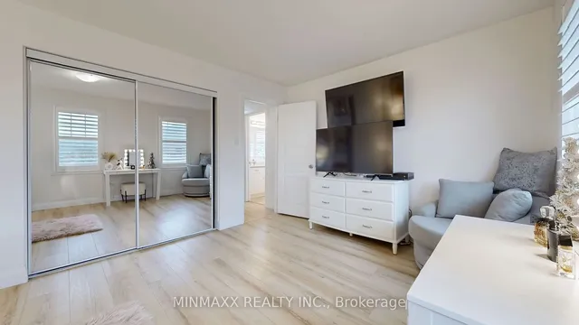 Additional image 25 of 1387 Marshall Cres