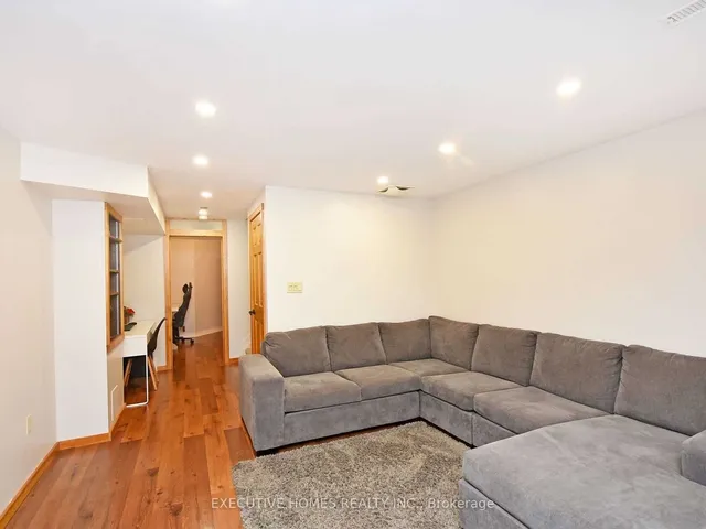 Additional image 23 of 1058 Bowring Cres