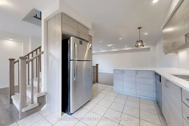 Additional image 10 of 86 Locker Pl