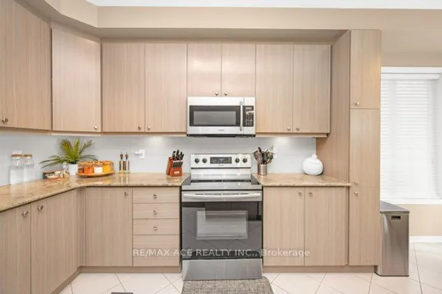 Additional image 15 of 136 Palacebeach Tr