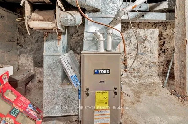 Additional image 25 of 304 Emerald St