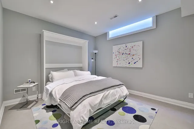 Additional image 28 of 179 Old Yonge St