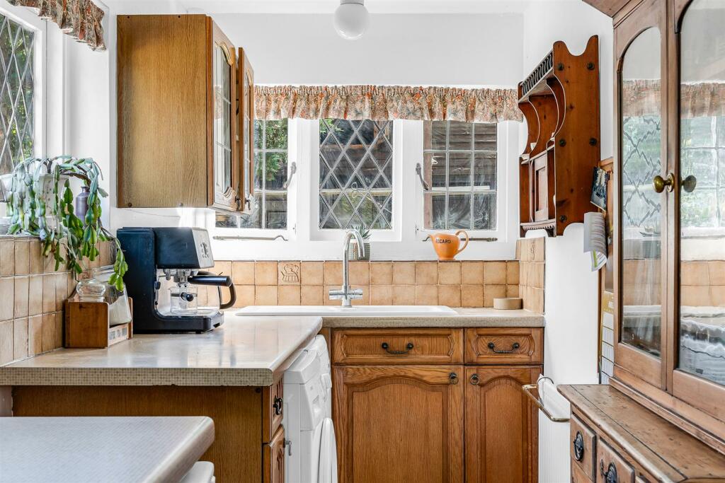 Additional image 10 of Pennyfathers Lane, Harmer Green Lane, Digswell