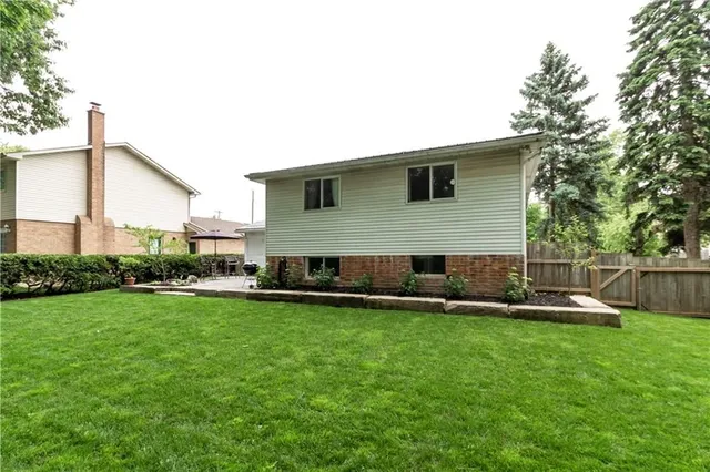 Additional image 38 of 1026 ST MATTHEWS Ave