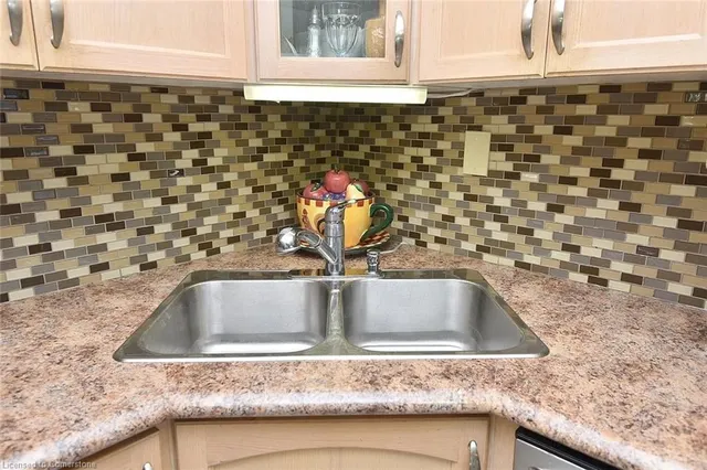 Additional image 12 of 851 Queenston Rd Unit 408