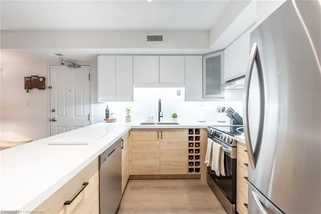 Additional image 9 of 2010 Cleaver Ave Unit 109