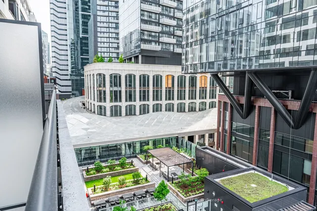 Additional image 32 of 455 Wellington St Unit 708